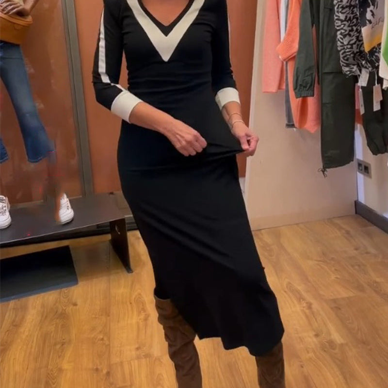 Robe à col V et manches 3/4