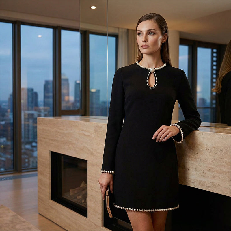 Robe fourreau courte à décolleté clé en fausse perle pour femmes – Élégance ajustée avec manches évasées et noir intemporel